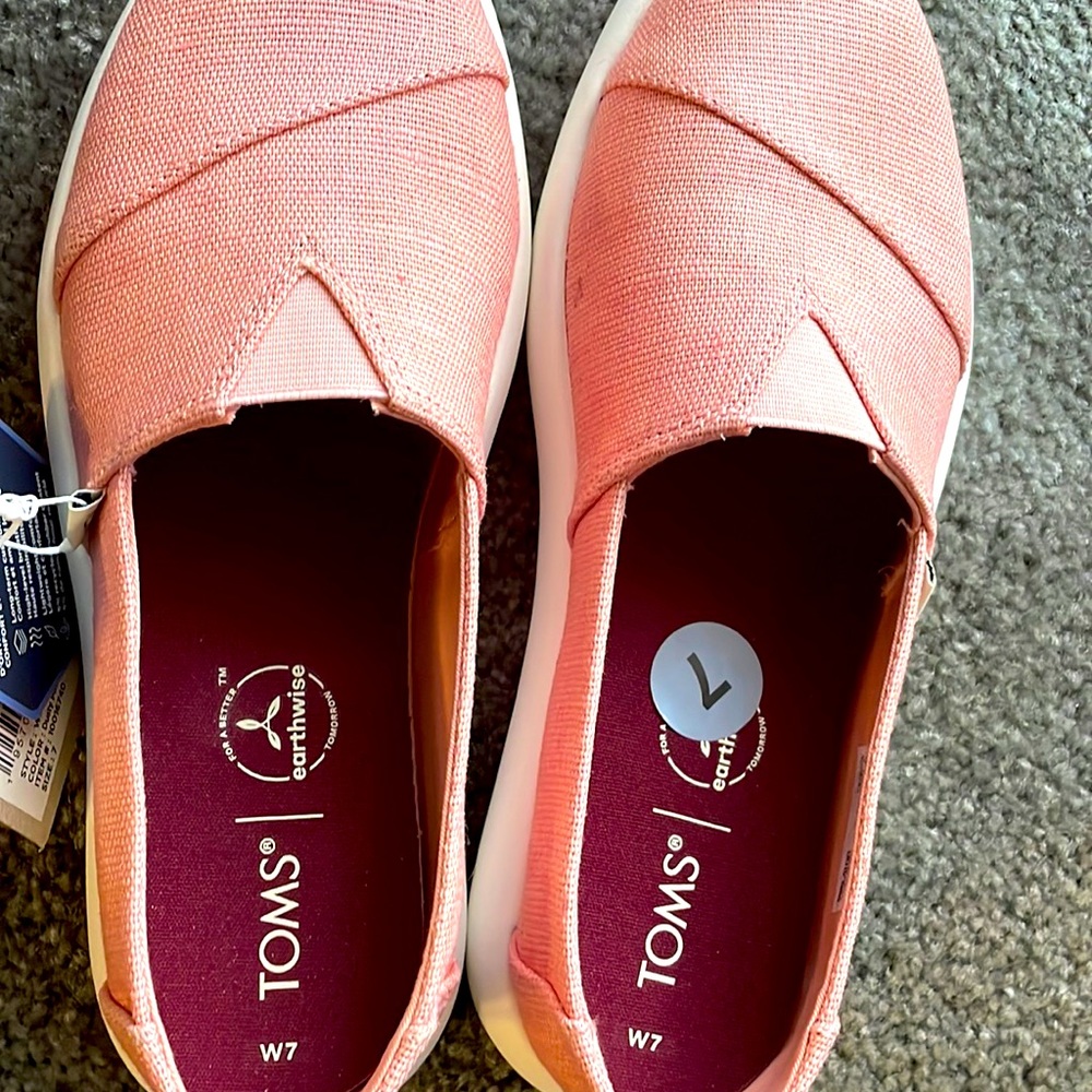 Toms Ortholite slip on sneakers 7W